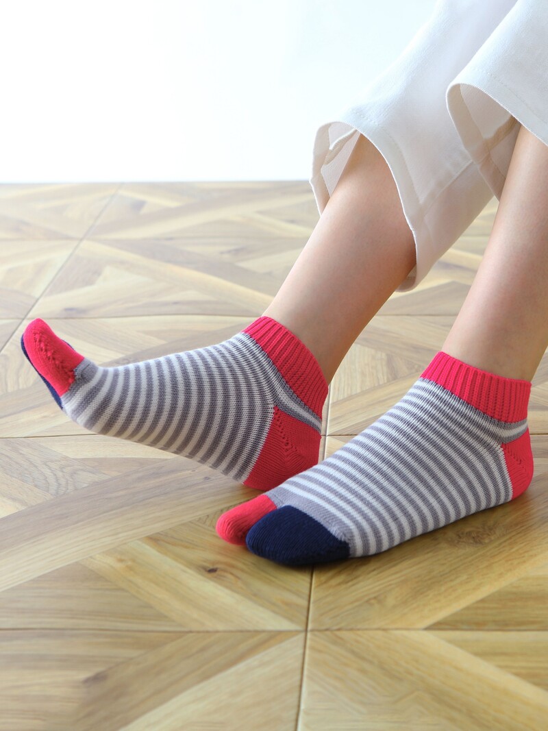 Tabi Striped Anklet Socks