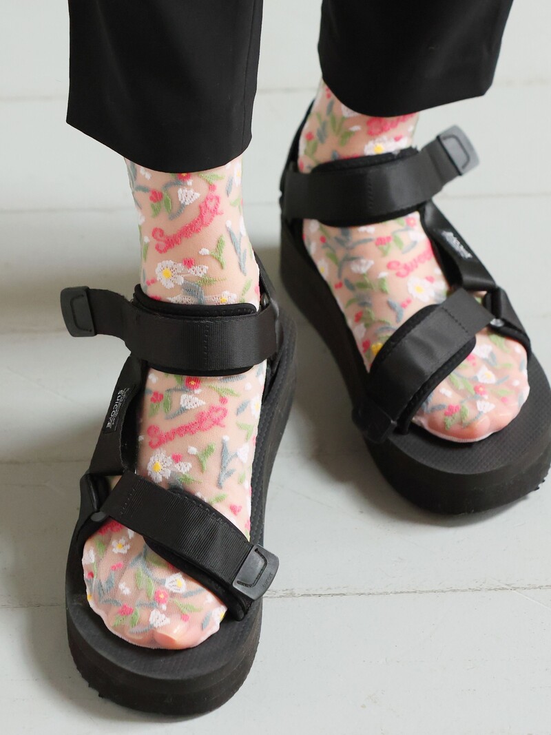 Sheer Flower Love Low Crew Socks