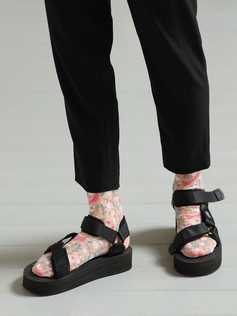 Sheer Flower Love Low Crew Socks