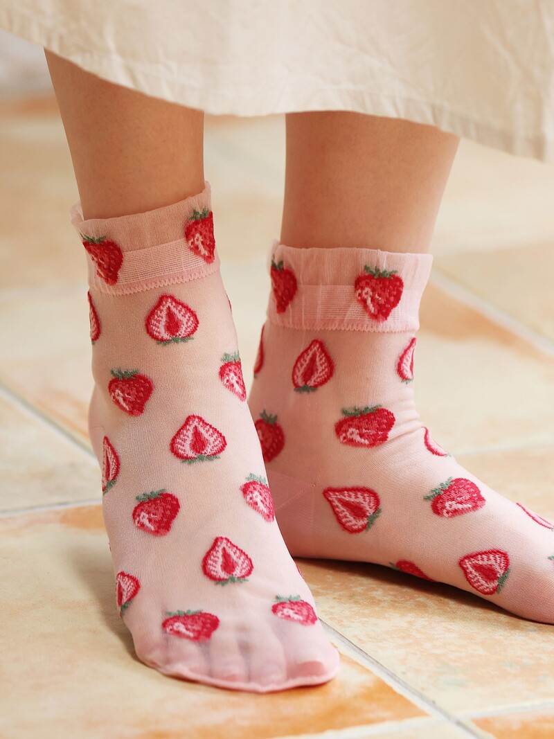 Tulle Strawberry Pattern Low Crew Socks