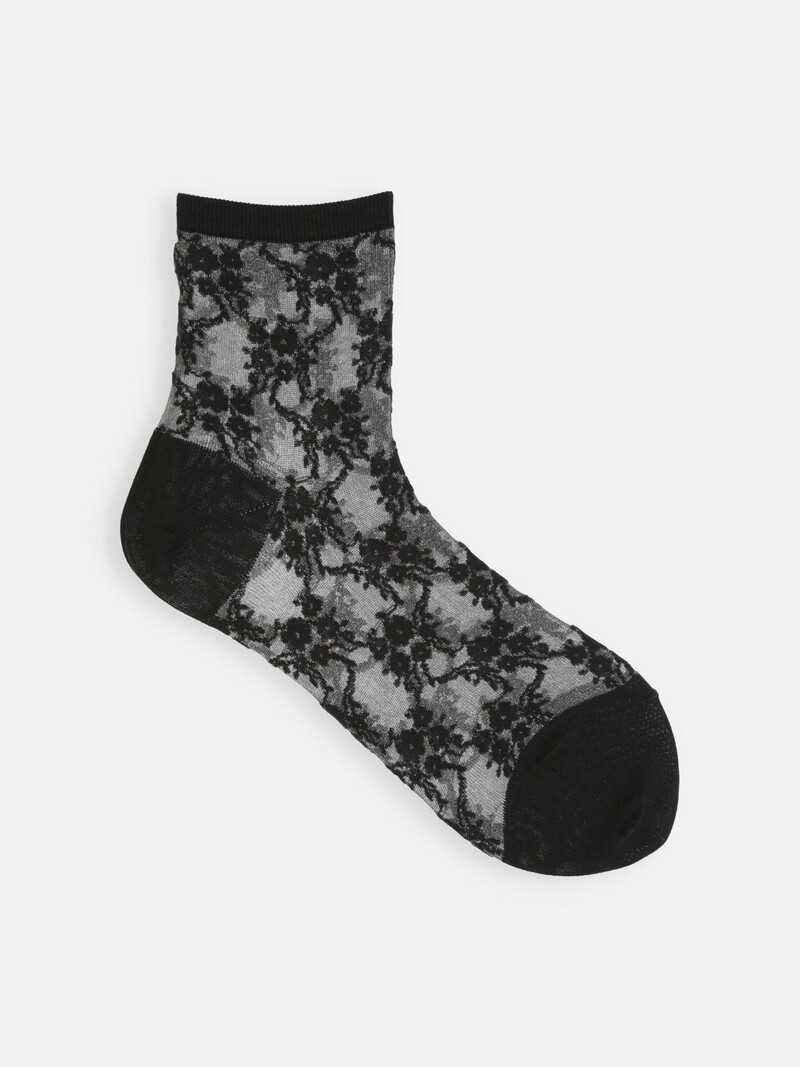 Fantasy Floral Sheer Ankle Socks M