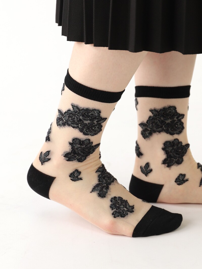 Velvety Rose Tulle Low Crew Socks