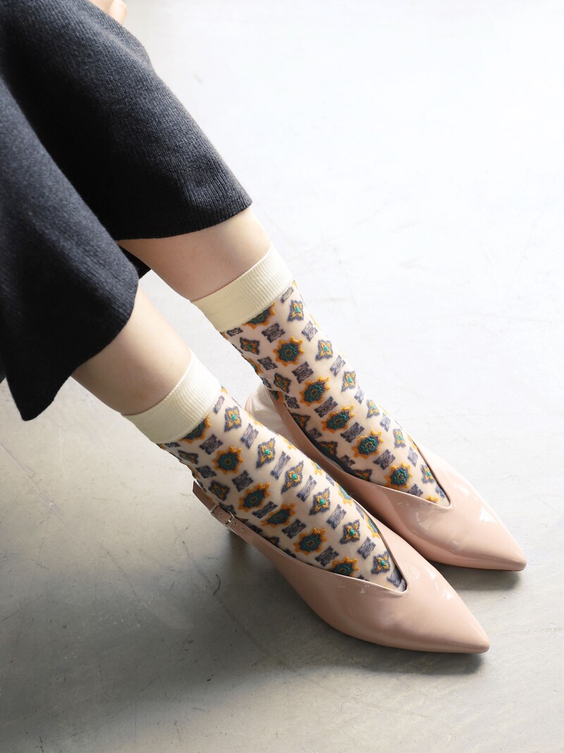 Decorative Pattern Sheer Low Crew Socks