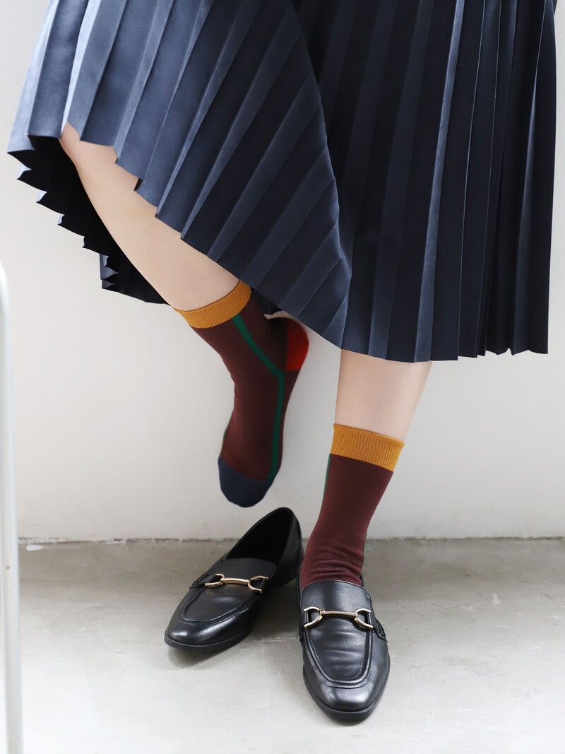 Niedrige Crew-Socken mit Farblinienblock