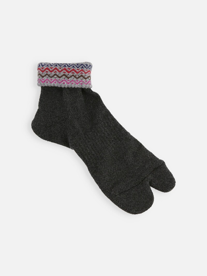 Wave Turn Down Short Tabi Socks L