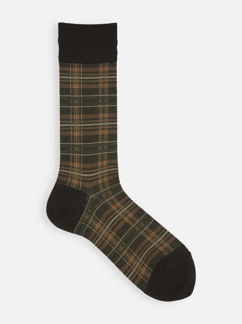 Socken aus Merinowolle mit Karomuster in der Mitte der Wade