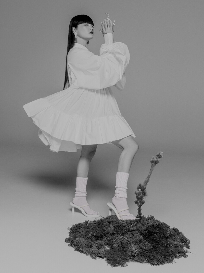 Kozue Collab Loose Tabi Kniestrümpfe S