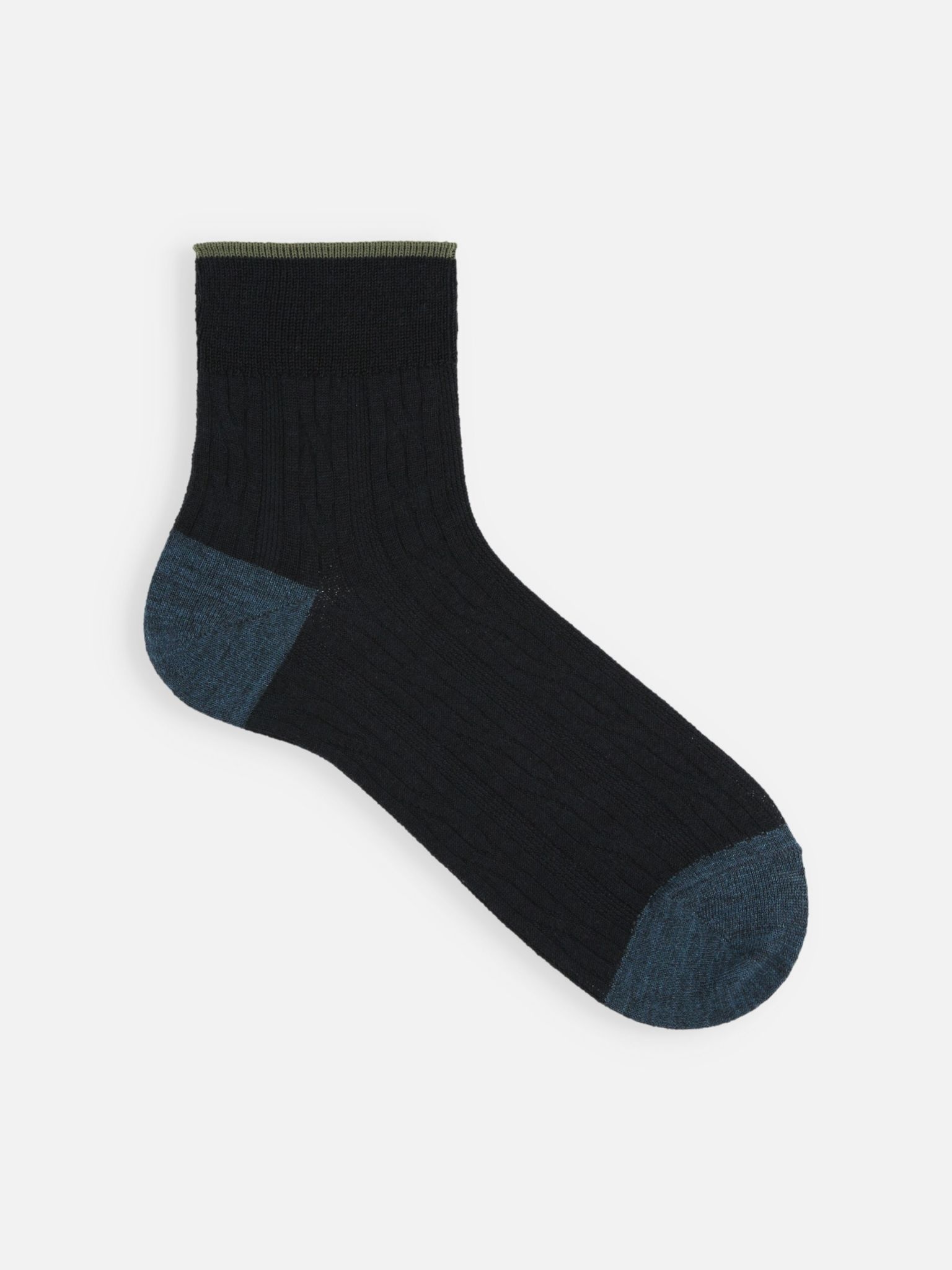 Meia em mistura de lã com padrão de torcido