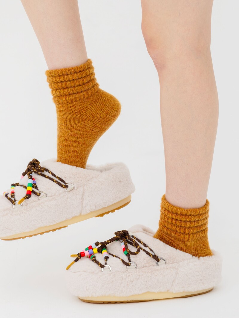Calcetines tobilleros de lana jaspeada con borde plisado