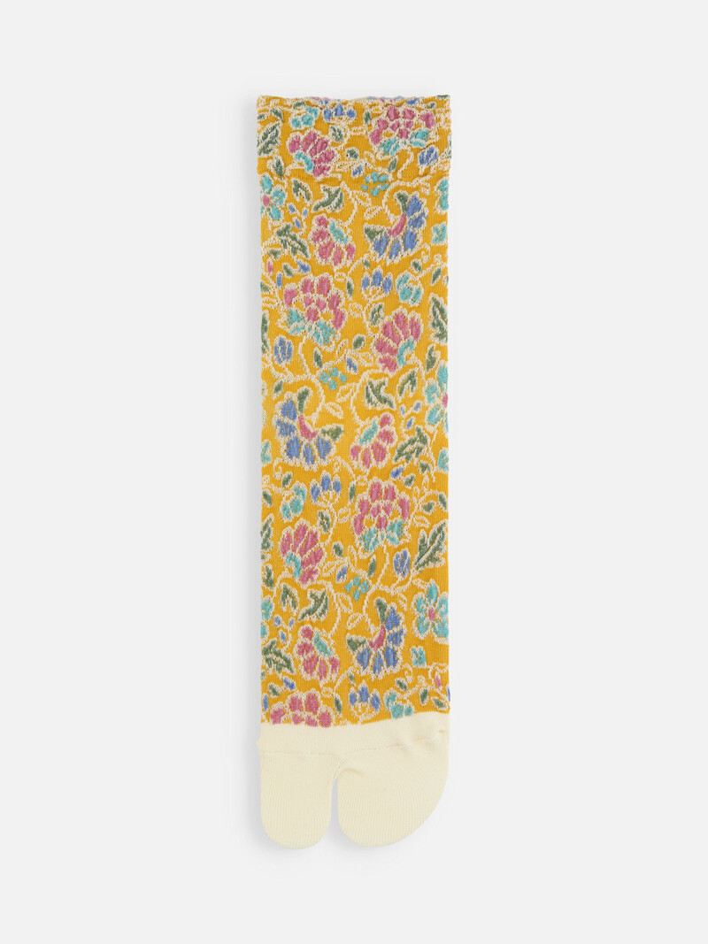 Meias Tabi com flores em relevo
