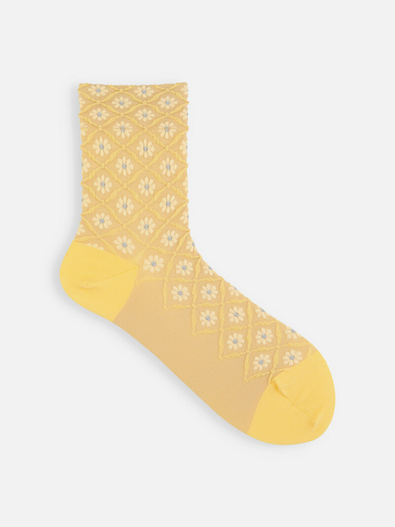 Flower Float Pattern Low Crew Socks