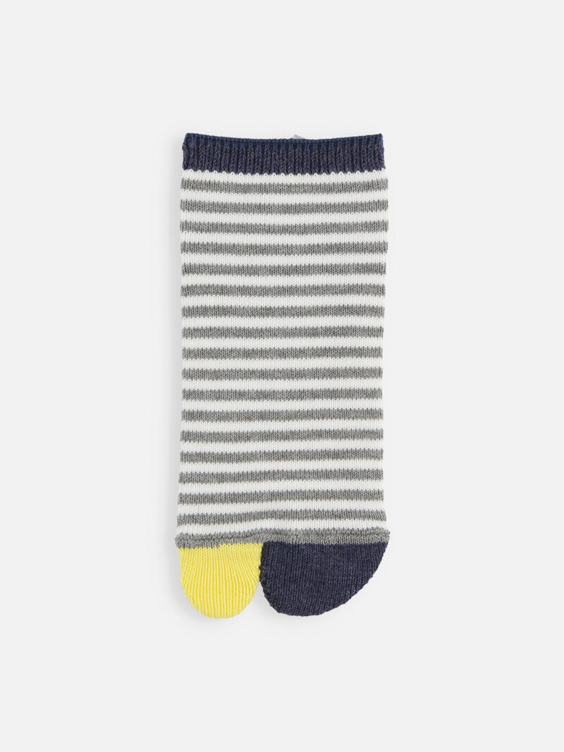 Gestreifte Tabi-Turnschuhsocken