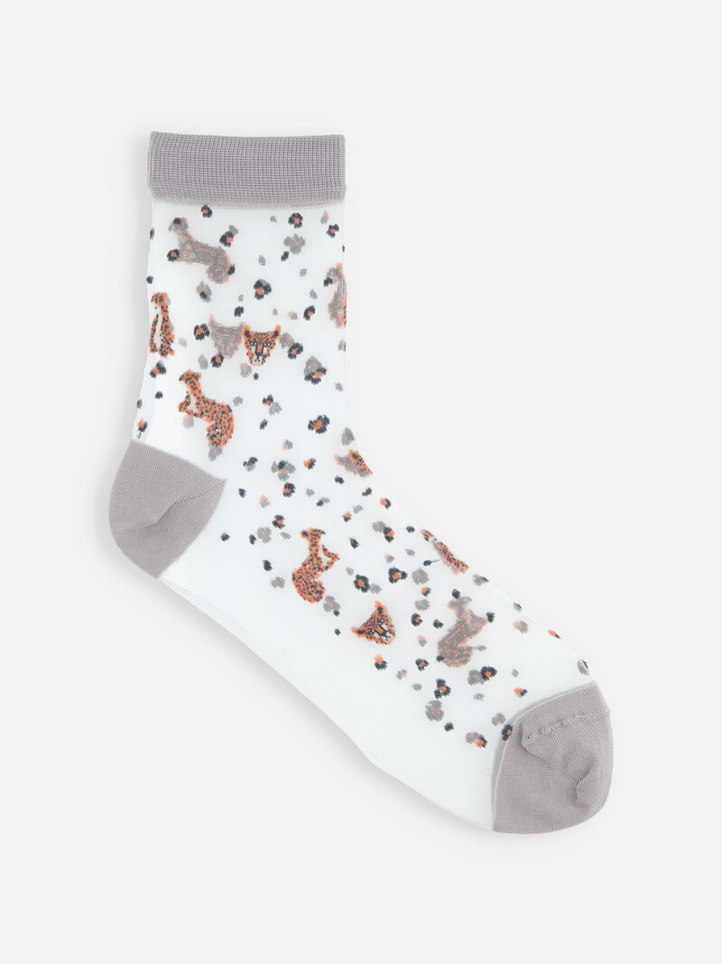Meia transparente com estampa de leopardo