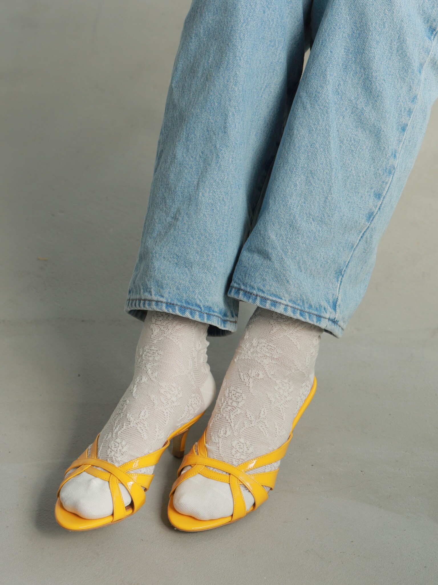 Float Flower Translucent Crew Socks