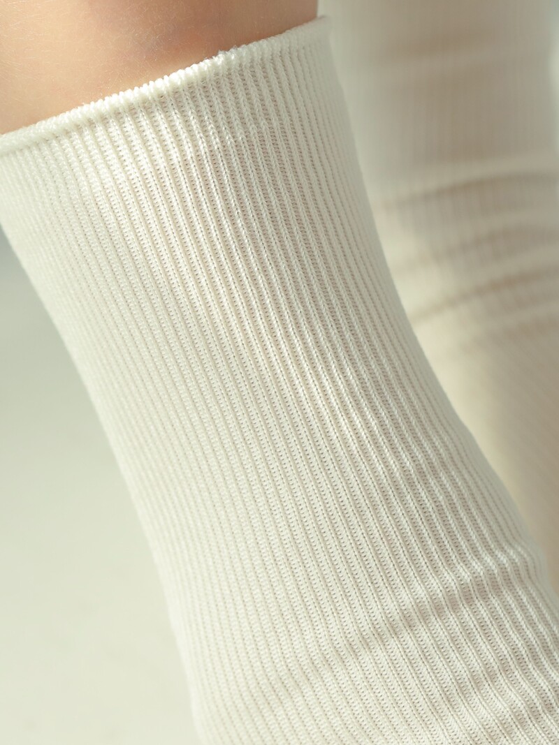 Niedrige Crew-Socken aus fein gerippter Baumwolle