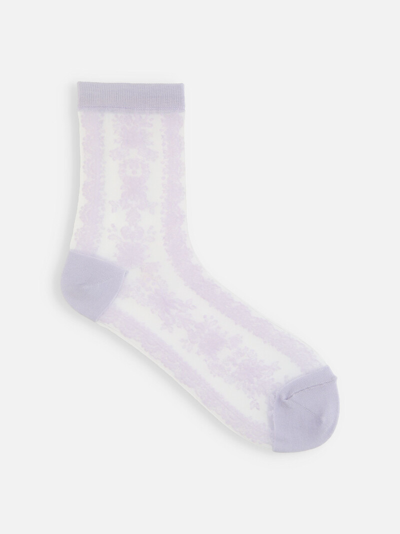 Sheer Lace Pattern Low Crew Socks