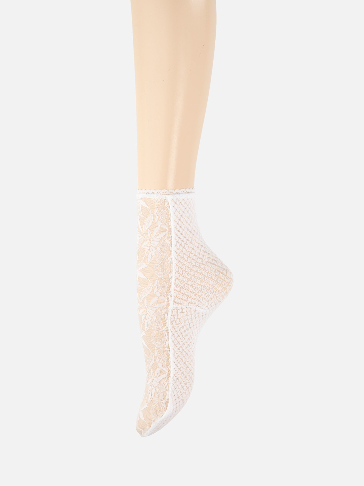 Rigid Front Lace Low Crew Socks
