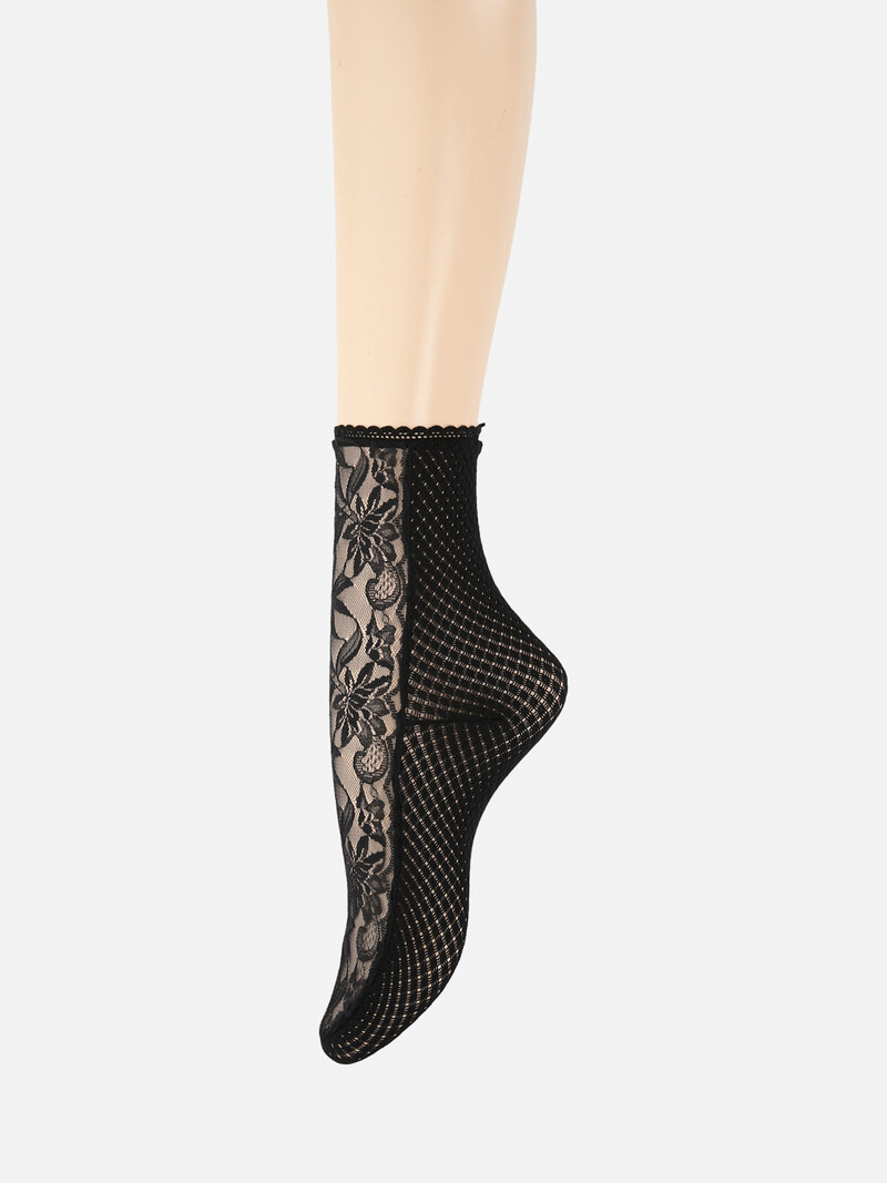 Rigid Front Lace Low Crew Socks