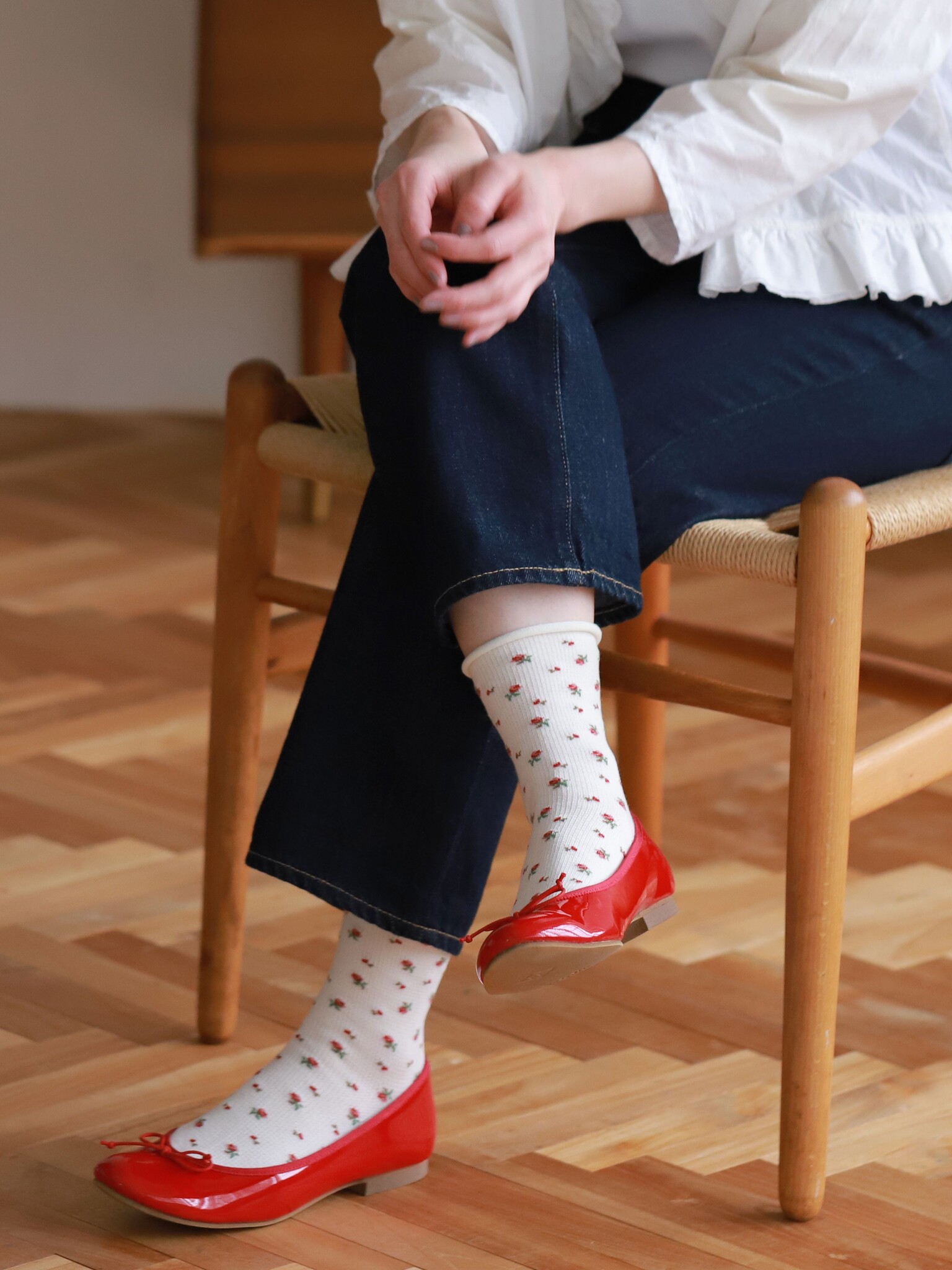 Calcetín de rosa pequeño con borde enrollado en relieve