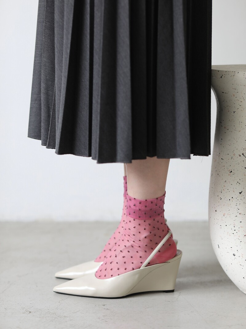Sheer Fine Dots Low Crew Socks S