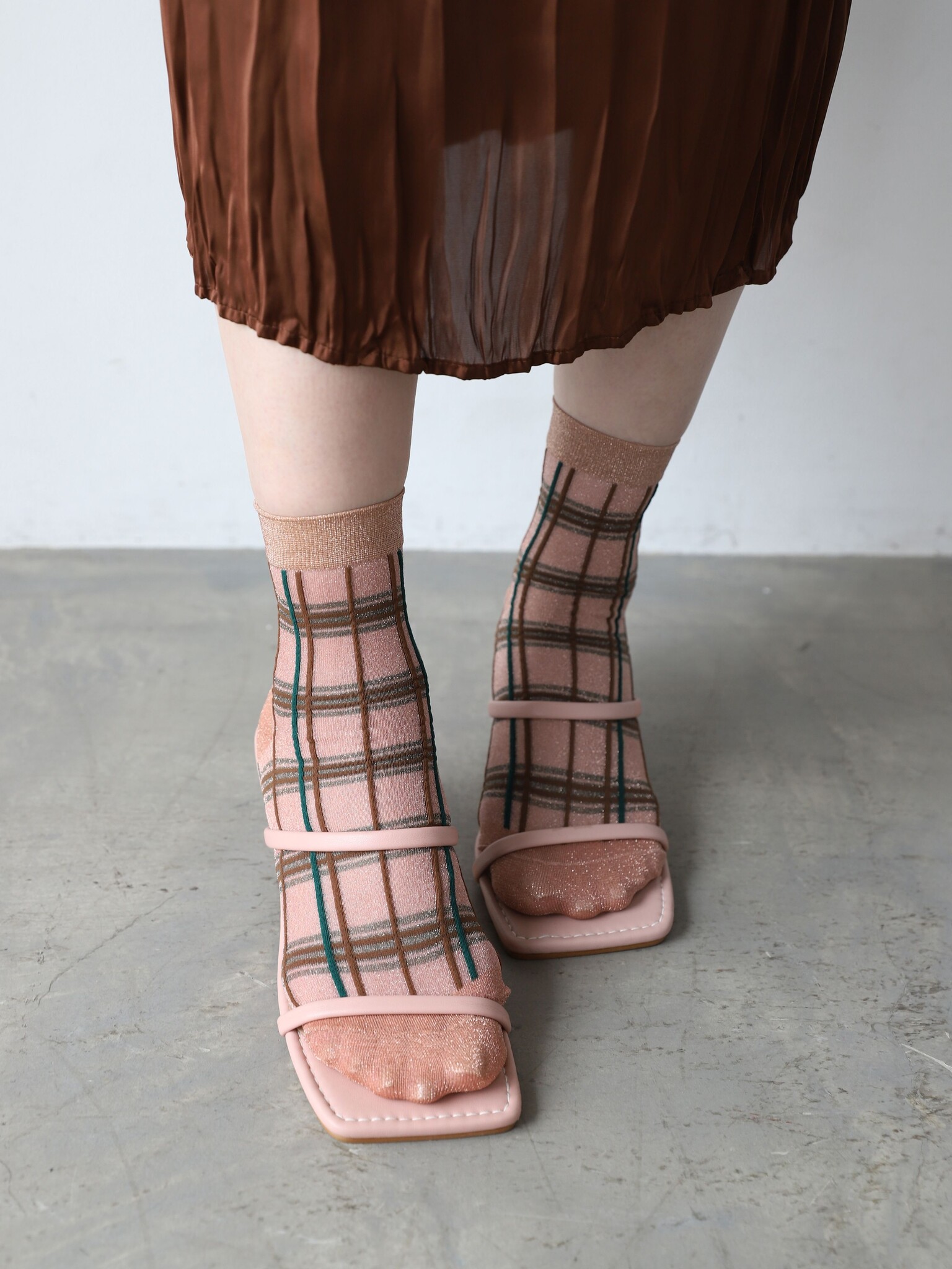 Calcetines a media pantorrilla con lamé y cuadros escoceses en tul