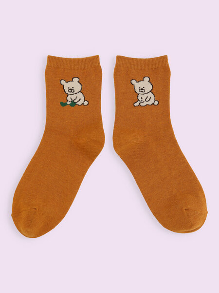 031130887 SQ motif Wearing Socks