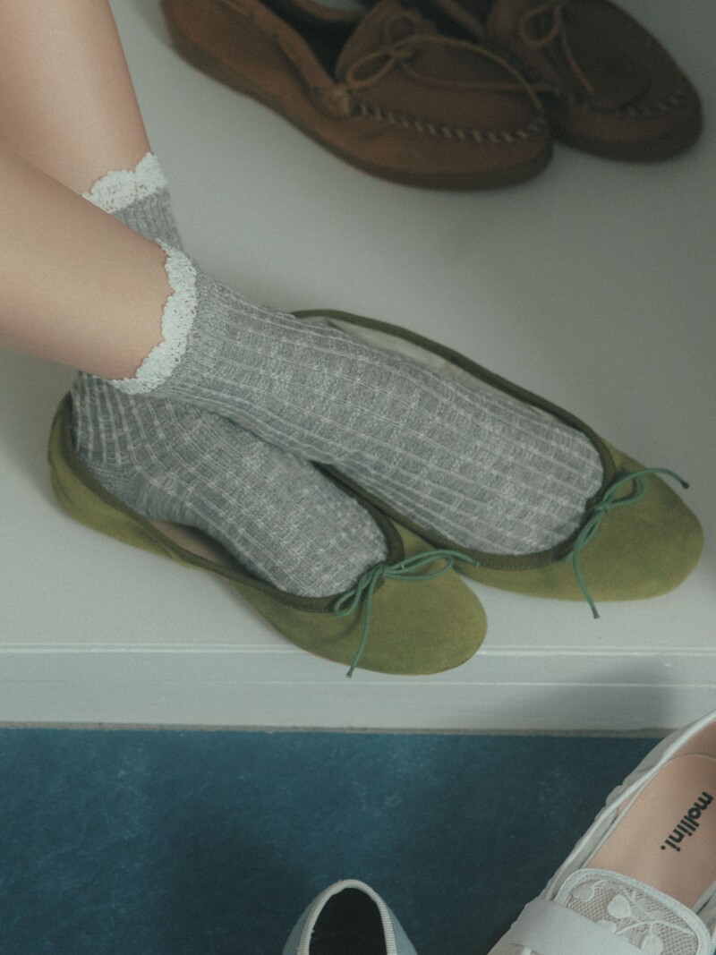 Lässige Crew-Socken mit Spitzenbesatz