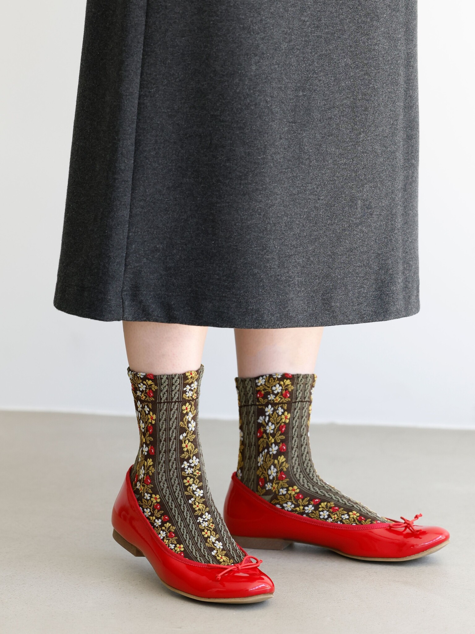 Meia de flor e morango