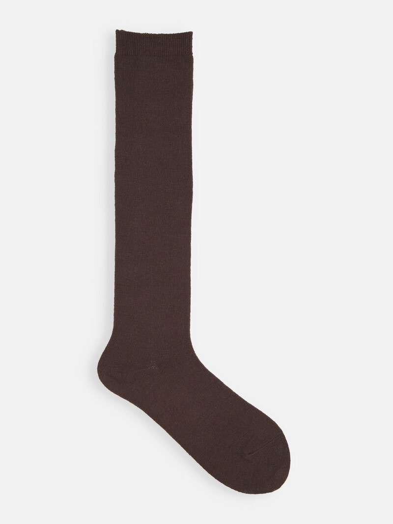 Schlichte lässige hohe Socken