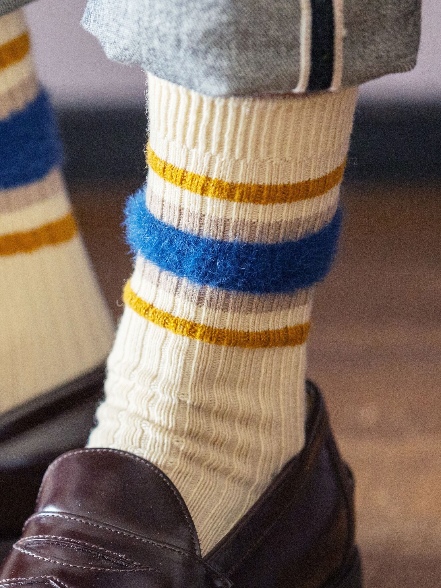 Mi-chaussette rayure bicolore duveteuse