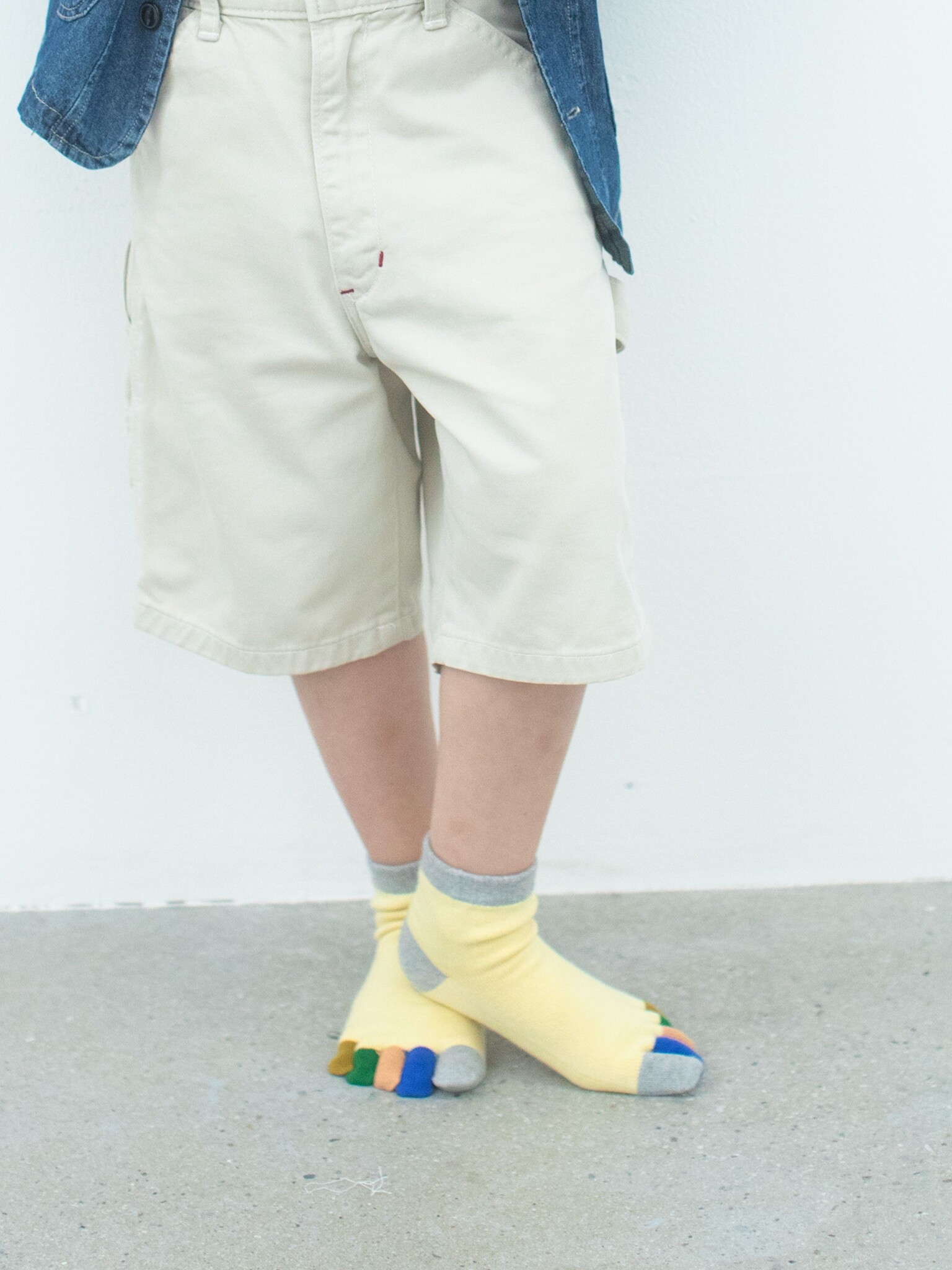 Meia infantil arco-íris com 5 dedos. 19-21cm