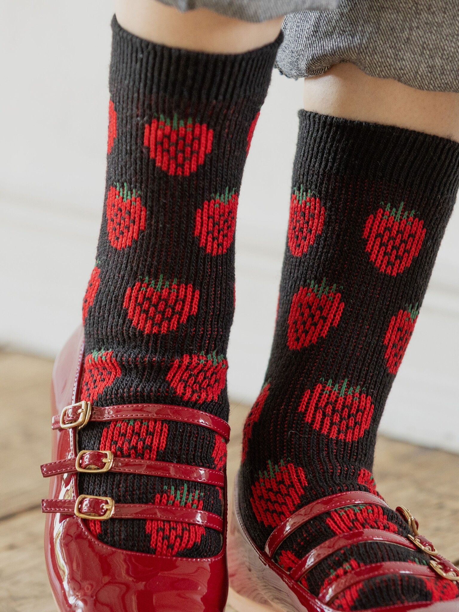 Mi-chaussette jacquard motif fraises en laine-mix