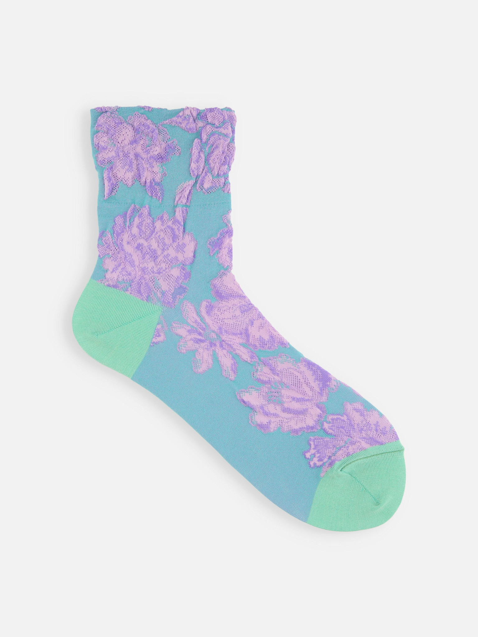 Meias com estampa floral em relevo