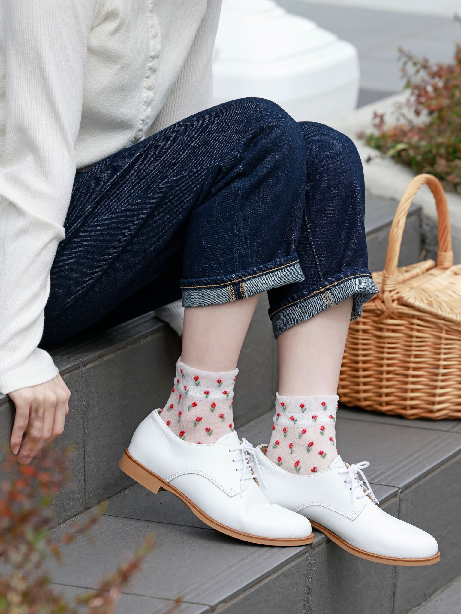 Knöchelsocken mit Tulpenmuster aus Tüll