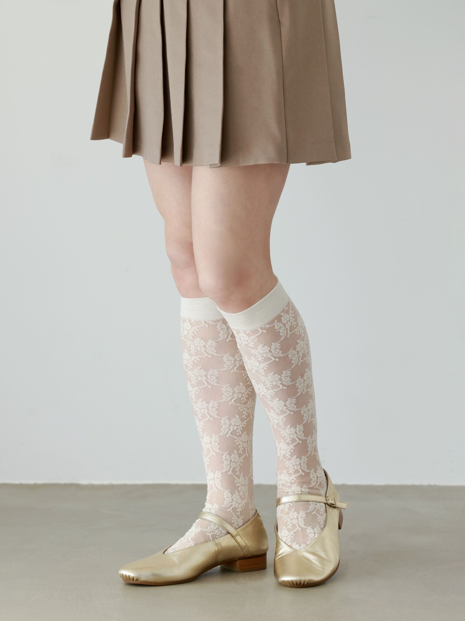 Fantasy-Blumenmuster, transparente Kniestrümpfe