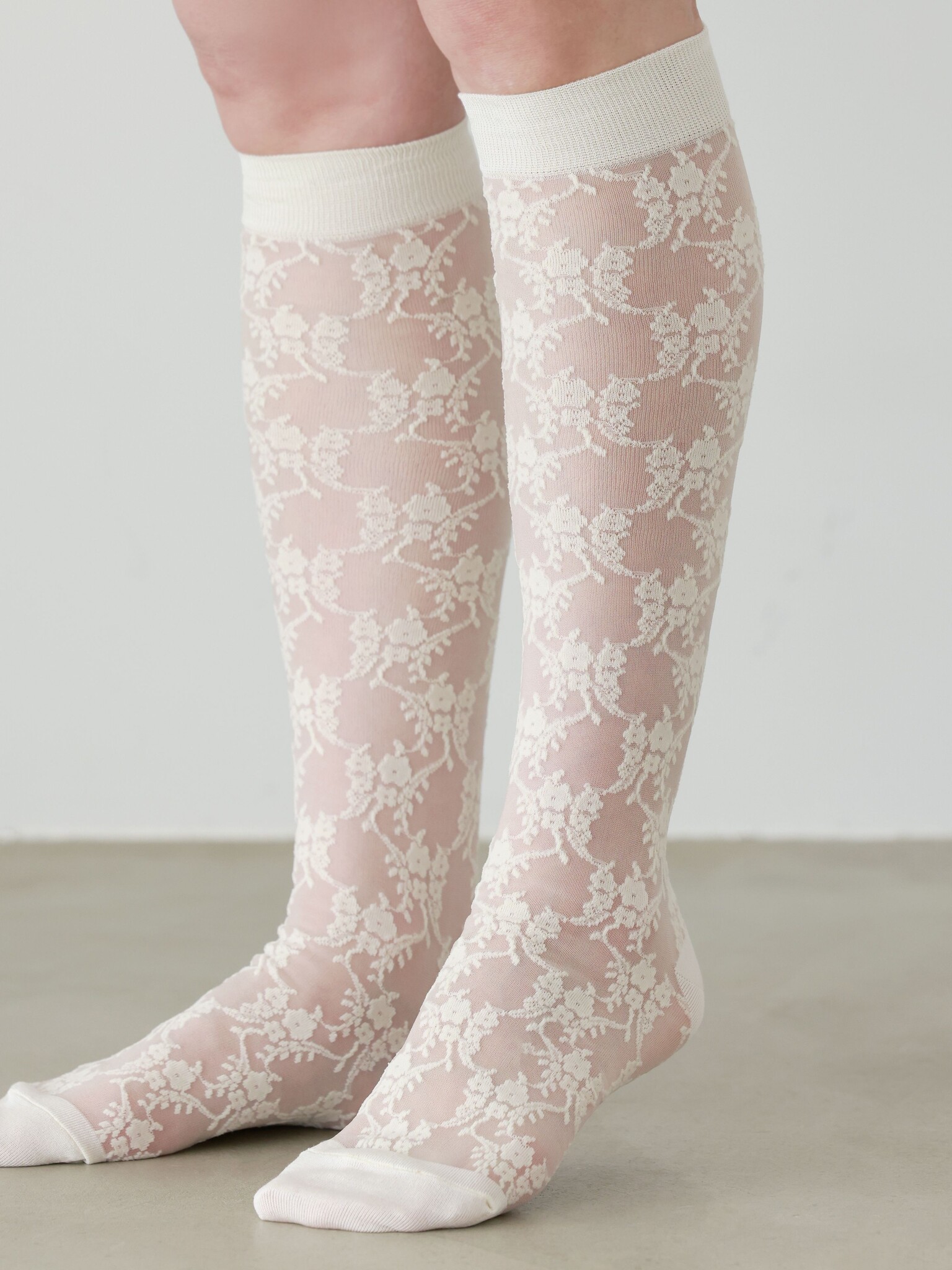 Fantasy-Blumenmuster, transparente Kniestrümpfe
