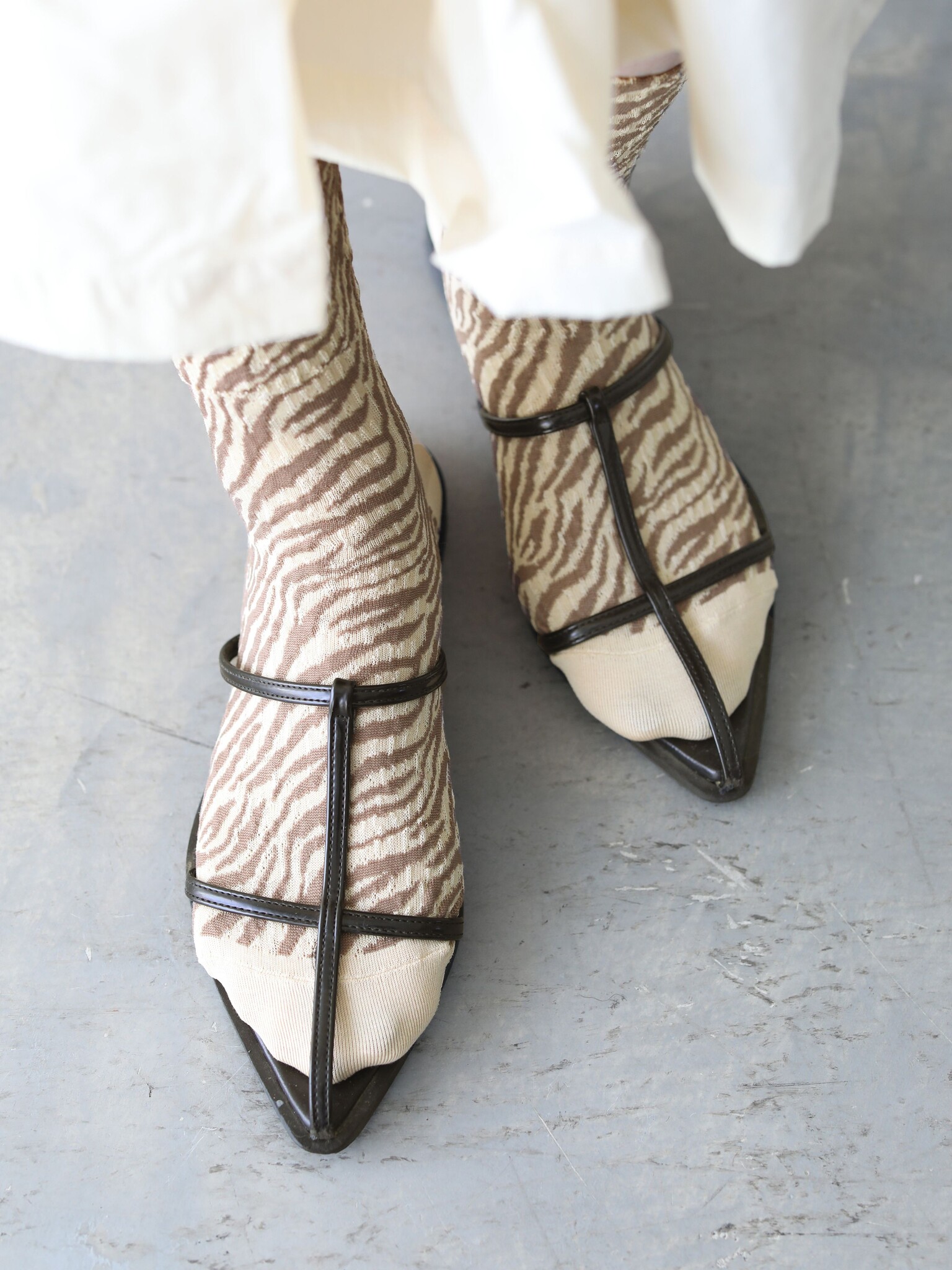 meias de cano curto com estampa de zebra