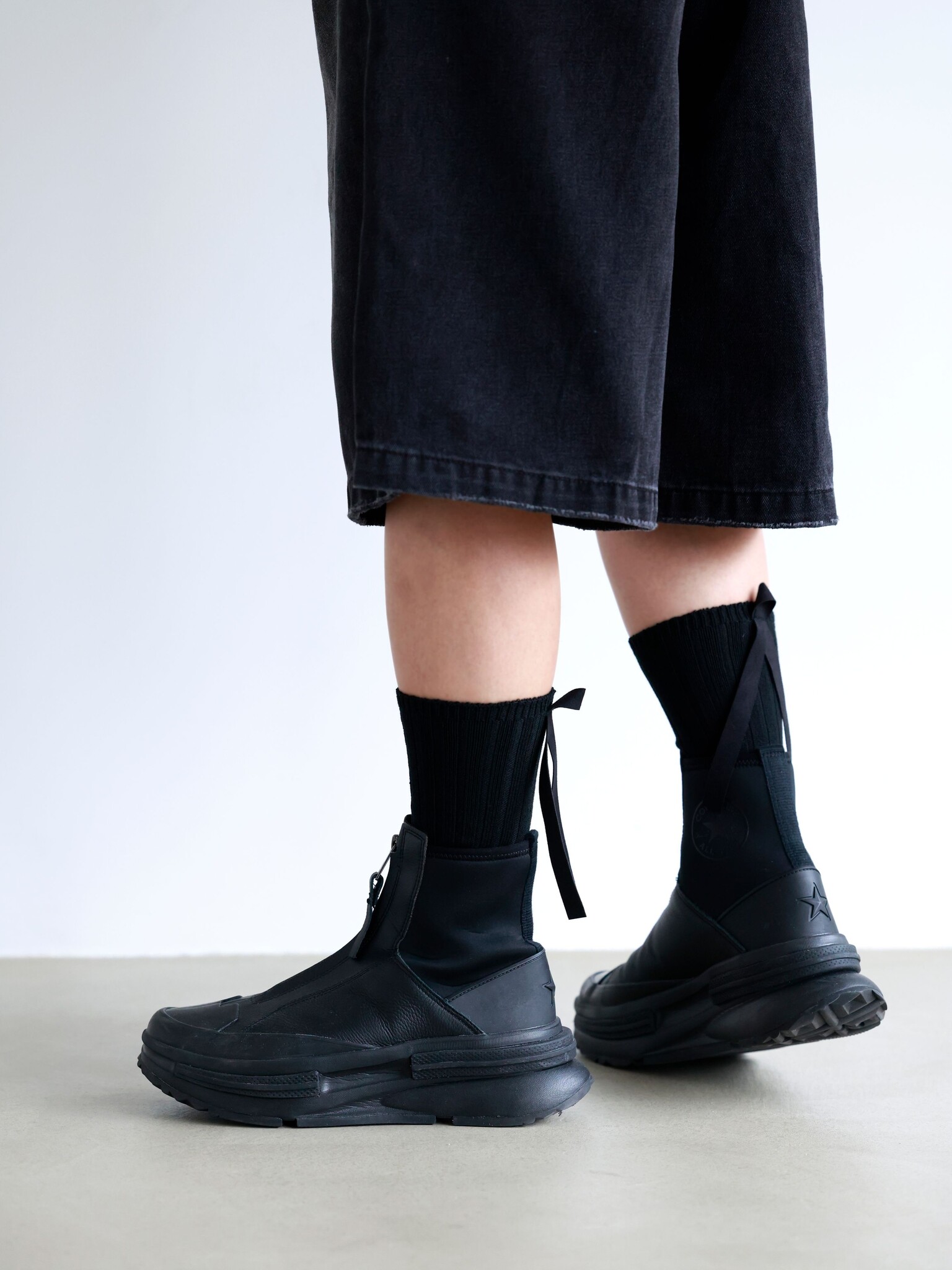 Epyuk Back Ribbon Ribbed Crew Socks