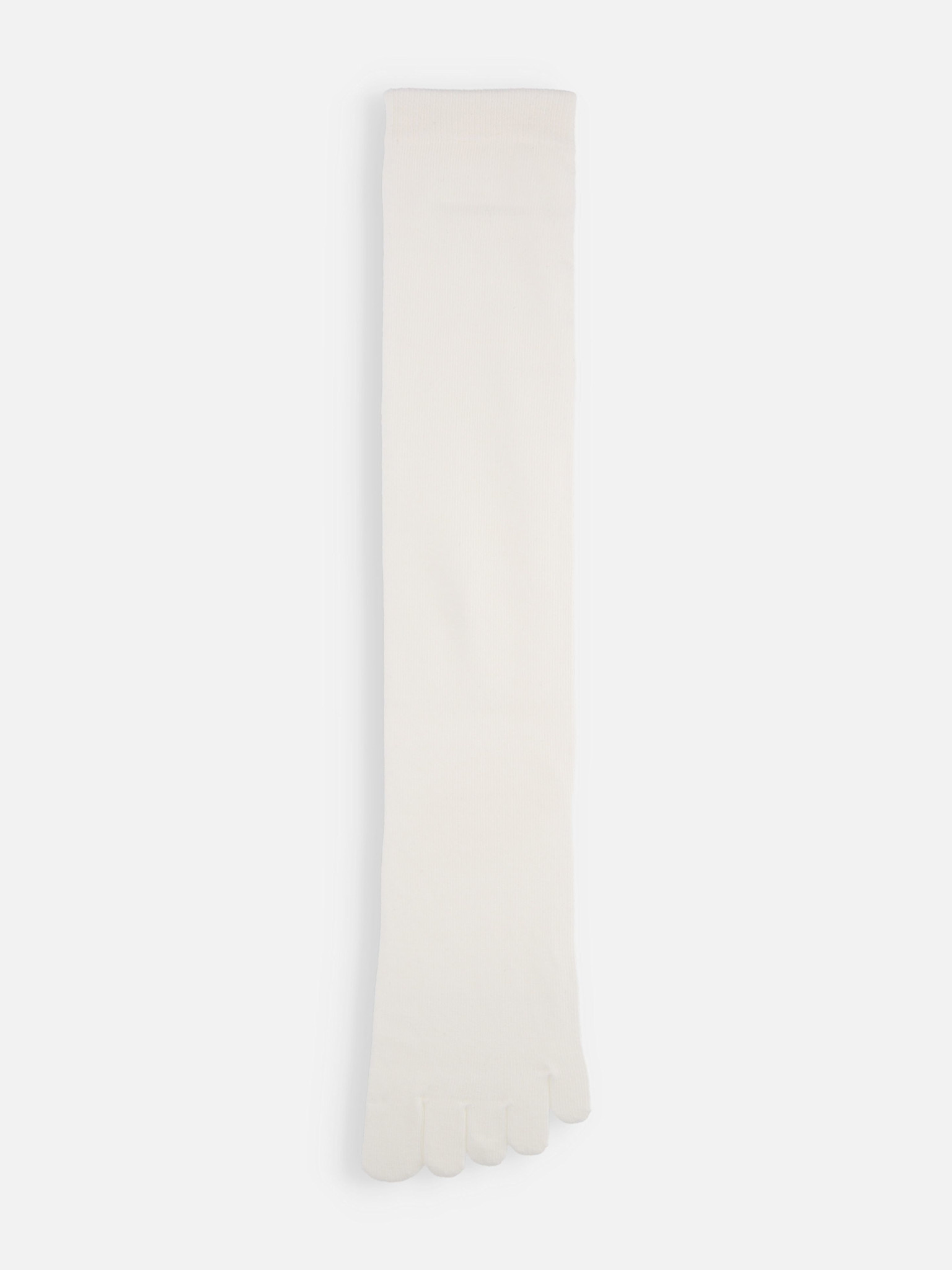 meias lisas de cinco dedos até o joelho