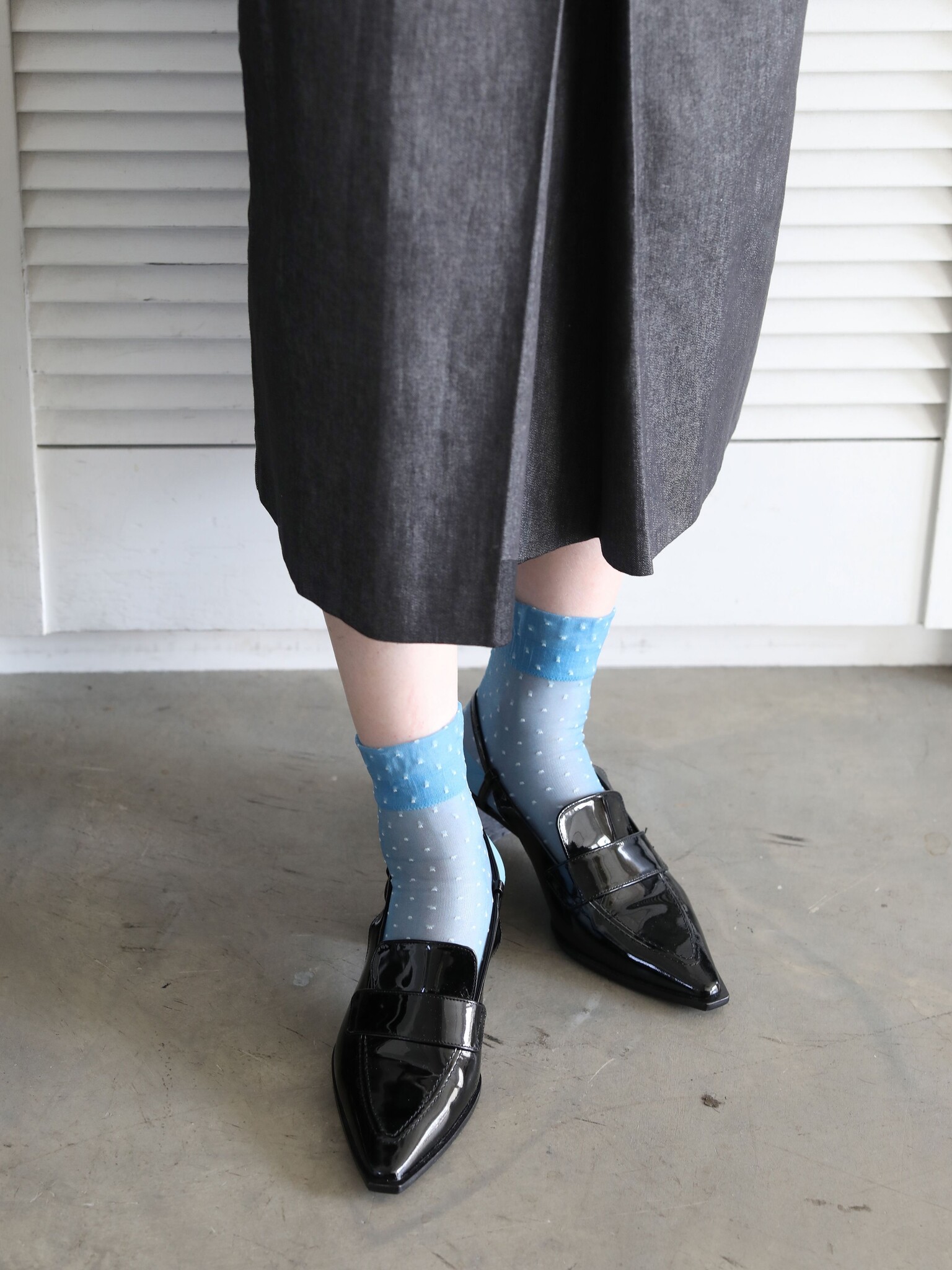 Dunne, transparante sokken met fijne stippen, lage crew-sokken maat S