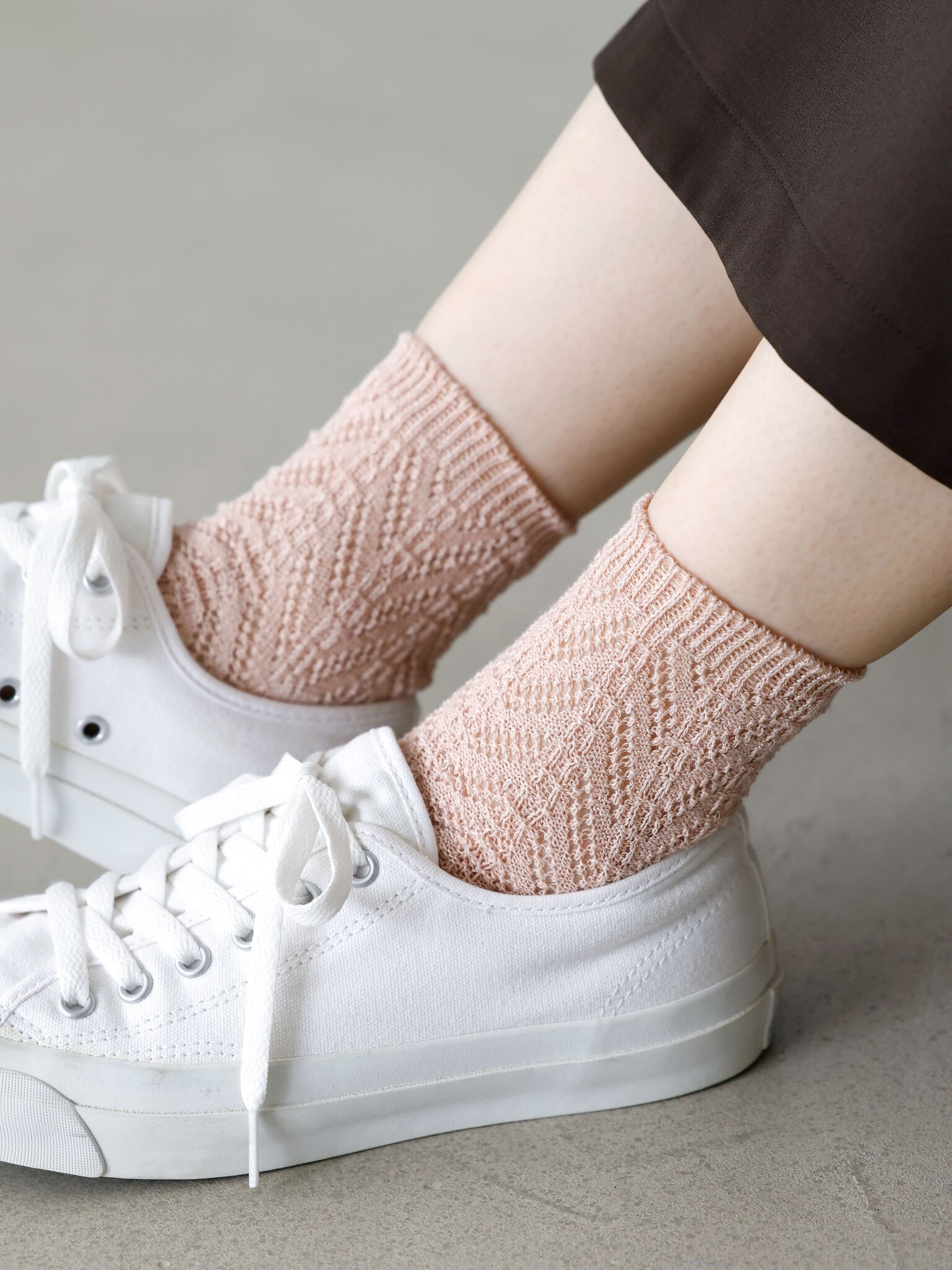 Calcetines tobilleros de lino con diseño de espiga calada