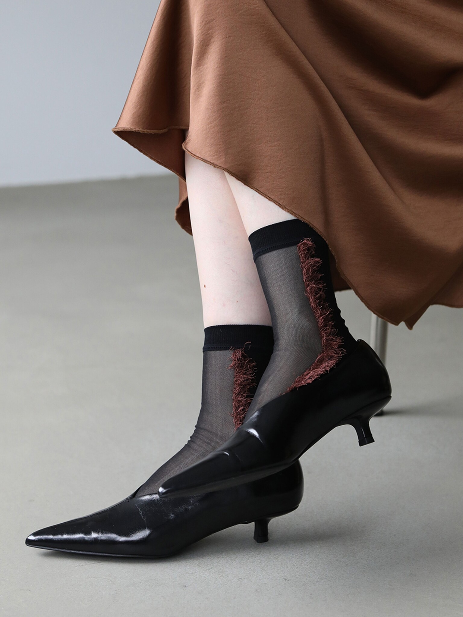 Calcetines transparentes hasta la rodilla con bordes con flecos
