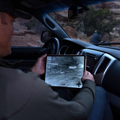 OMTools Dark 30 Defiance LT-384PTZ Vehicle Mounted Thermal Camera 384 x 288 pixels, 60HZ, 40mK incl. 10"LCD screen