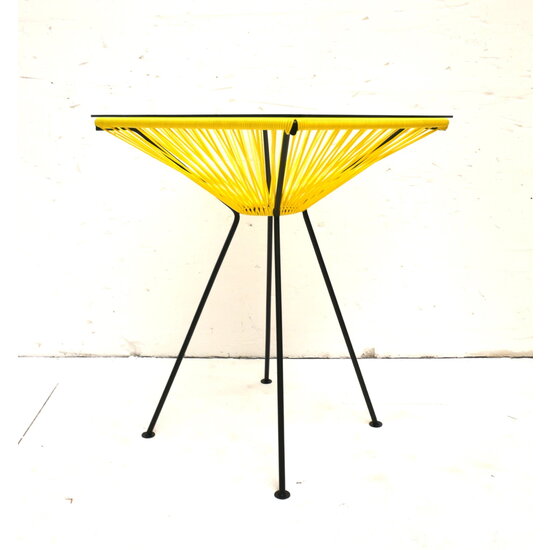 Silla Acapulco Bistro table Tulum  canary yellow