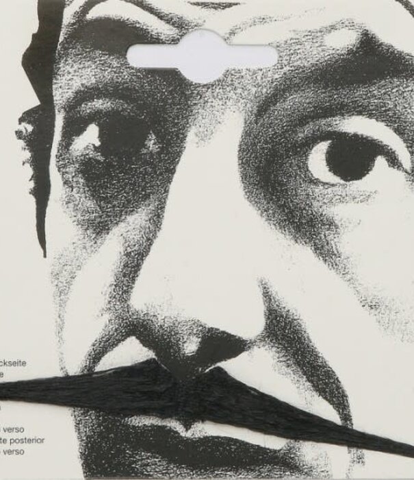 moustache blonde espagnole