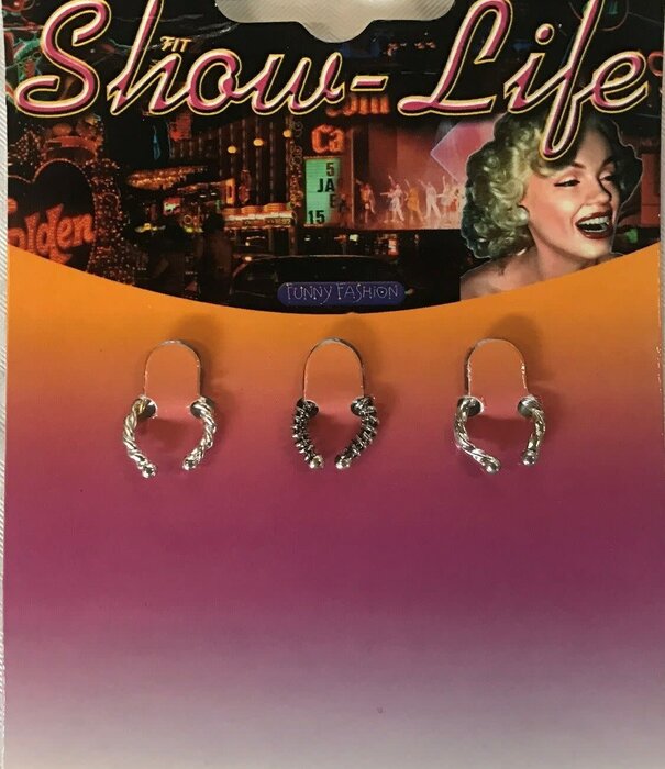 nep piercing met bloemetjes