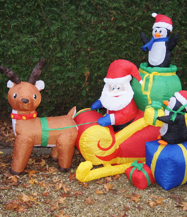 Inflatable Christmas scene Santa Claus Reindeer sleigh