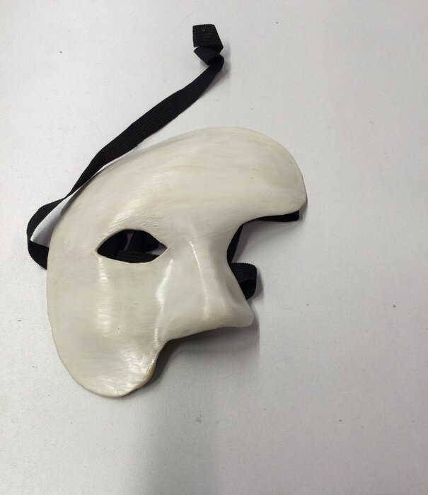 Phantom masker wit leer