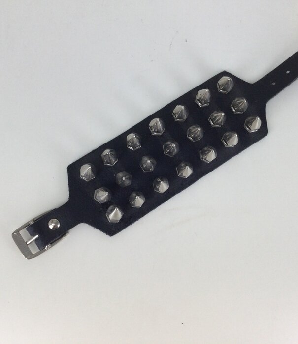 Bracelet en cuir avec épingles (3 rangs)