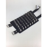 bracelet en cuir avec épingles du milieu (7 rangs)